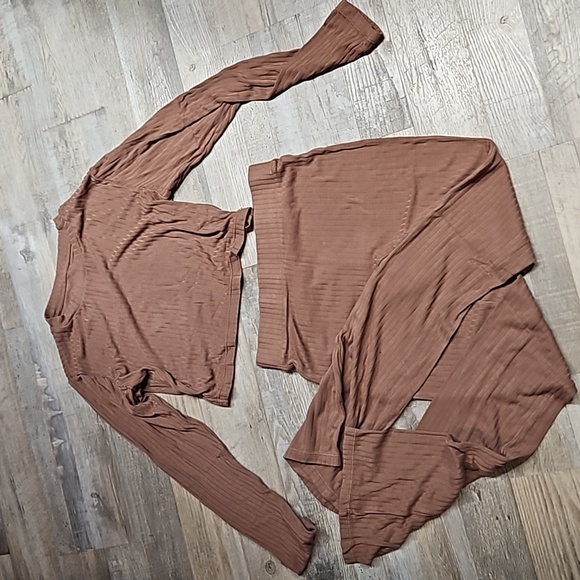 Buff Bunny Ribbed Set - Picture 7 of 7